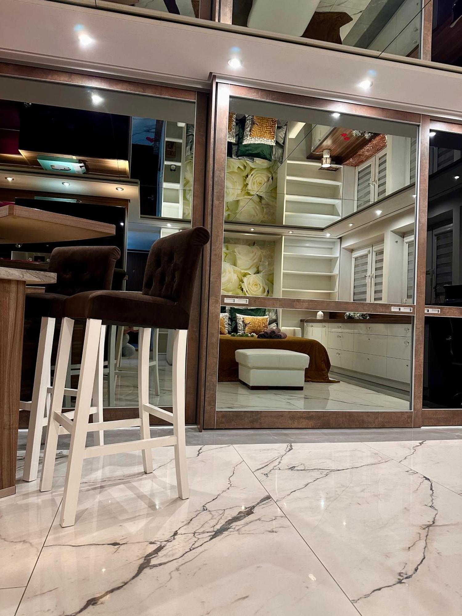 Deluxury Mirror Apartament Centrum Varsovia Exterior foto